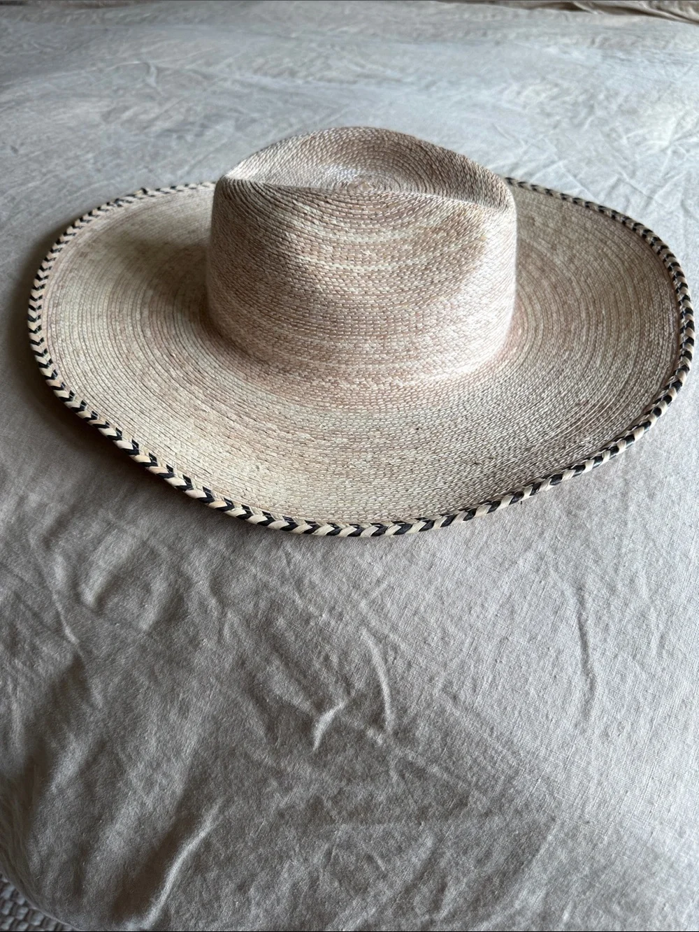 l*space Dean Hat - Picture 4 of 5